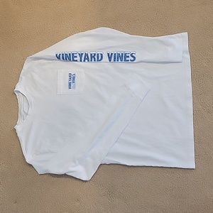 vineyard vines long sleeve pocket t-shirt snow-capped lettering Whale very white